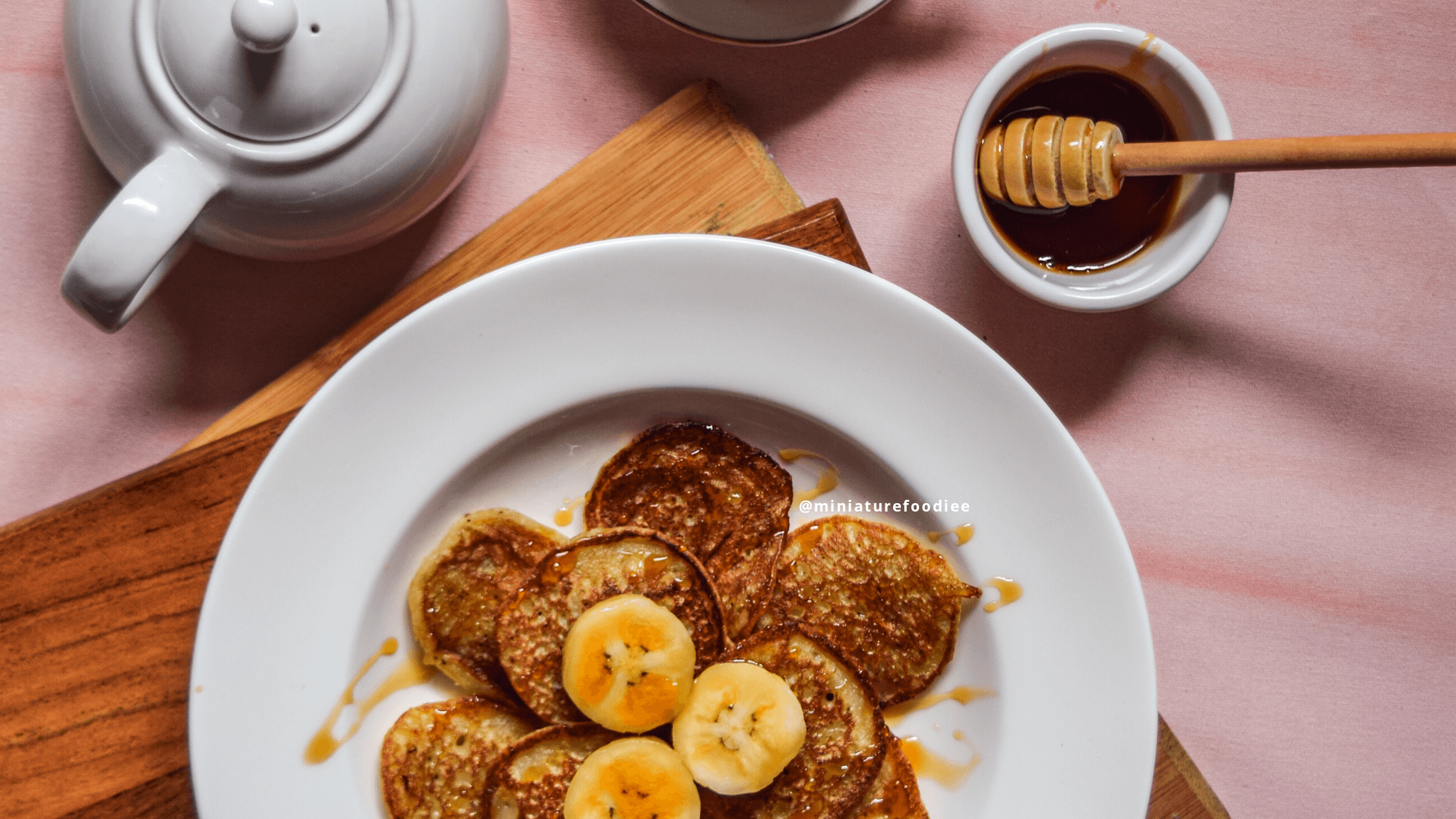 Easy Eggless Banana Pancakes Recipe